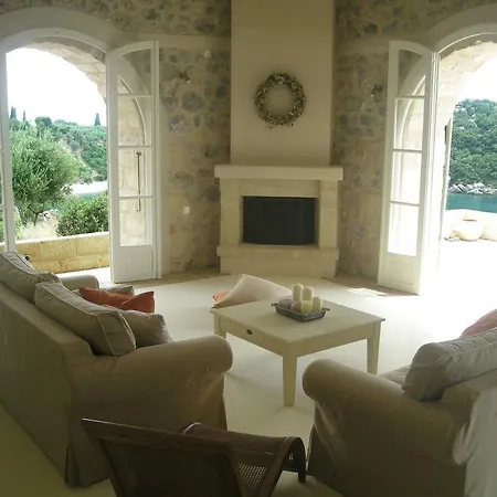 Katikies Manis Кардамили