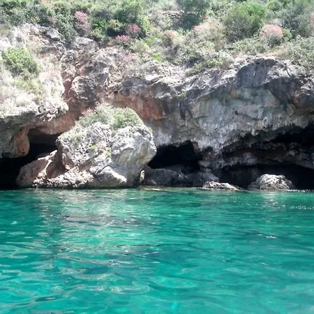 Katikies Manis Апартаменты *