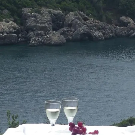 Katikies Manis * Кардамили