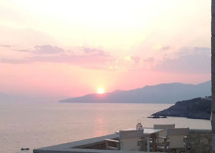 Lägenhet Katikies Manis